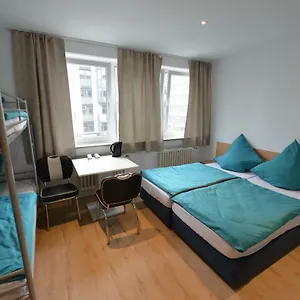 Apartment Studio-apartment Am Wehrhahn 38, Dusseldorf